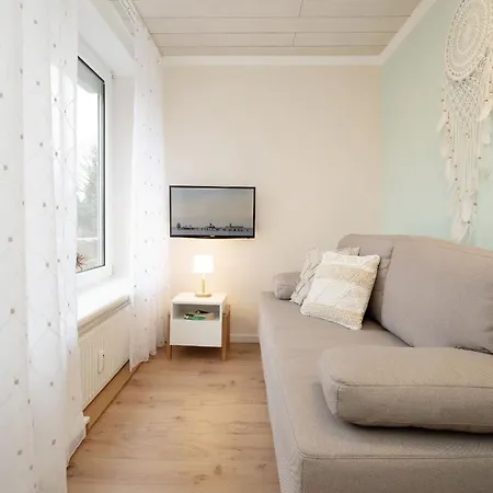 Apartment Marina Breeze