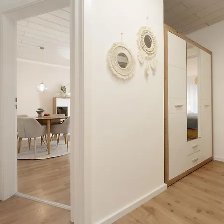 Apartment Marina Breeze *