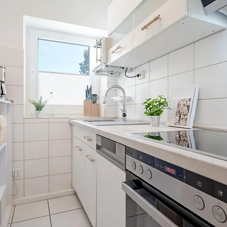 Apartment Marina Breeze