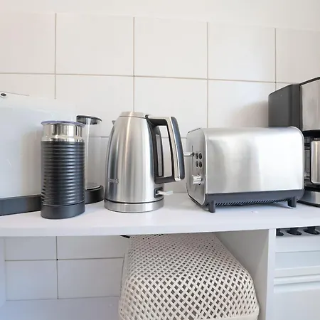 Marina Breeze Apartment *